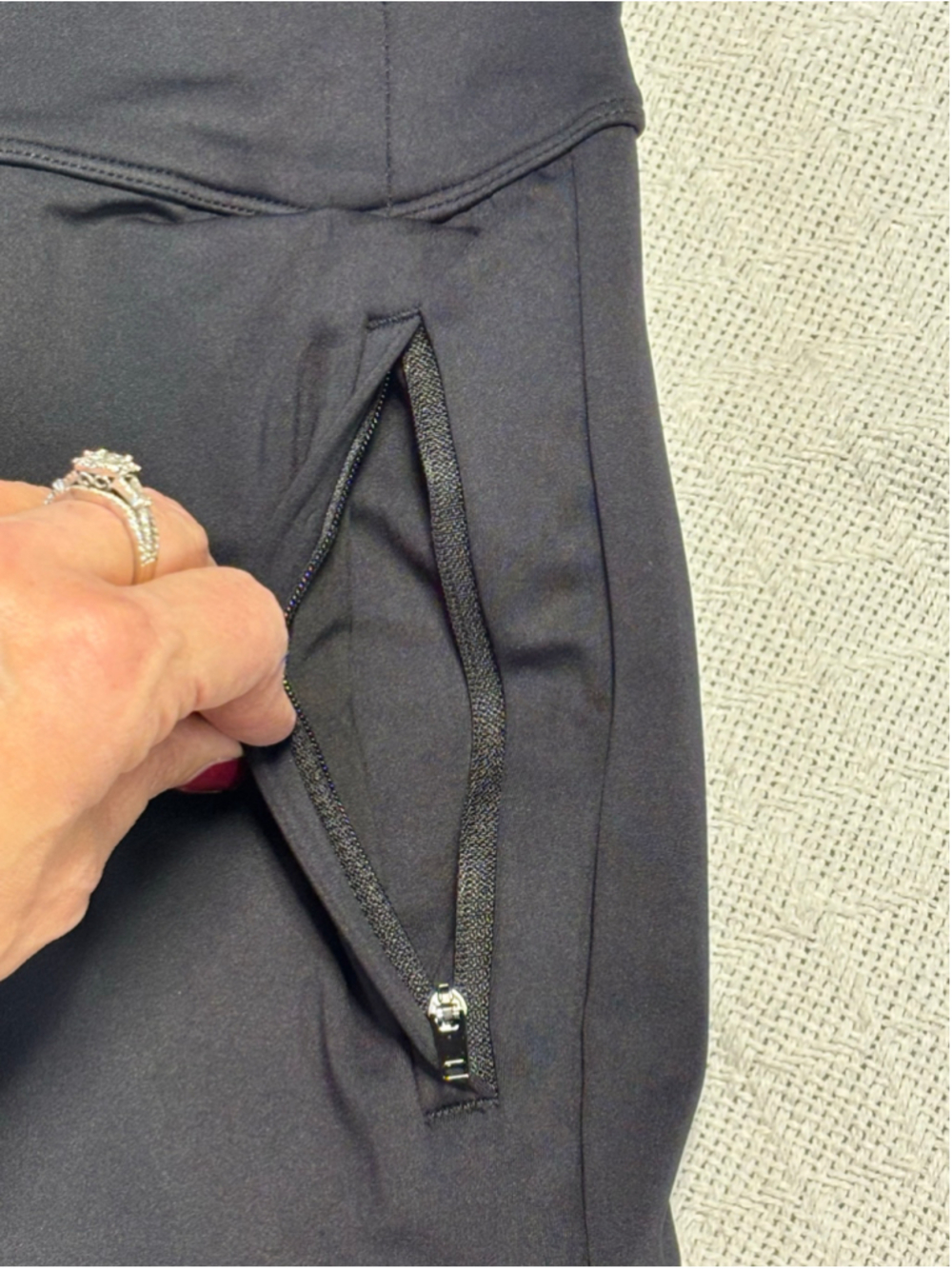 Halara Flex Daystretch Mid Rise Zipper Pocket Flare Work Pants Black Size Med - Picture 6 of 9